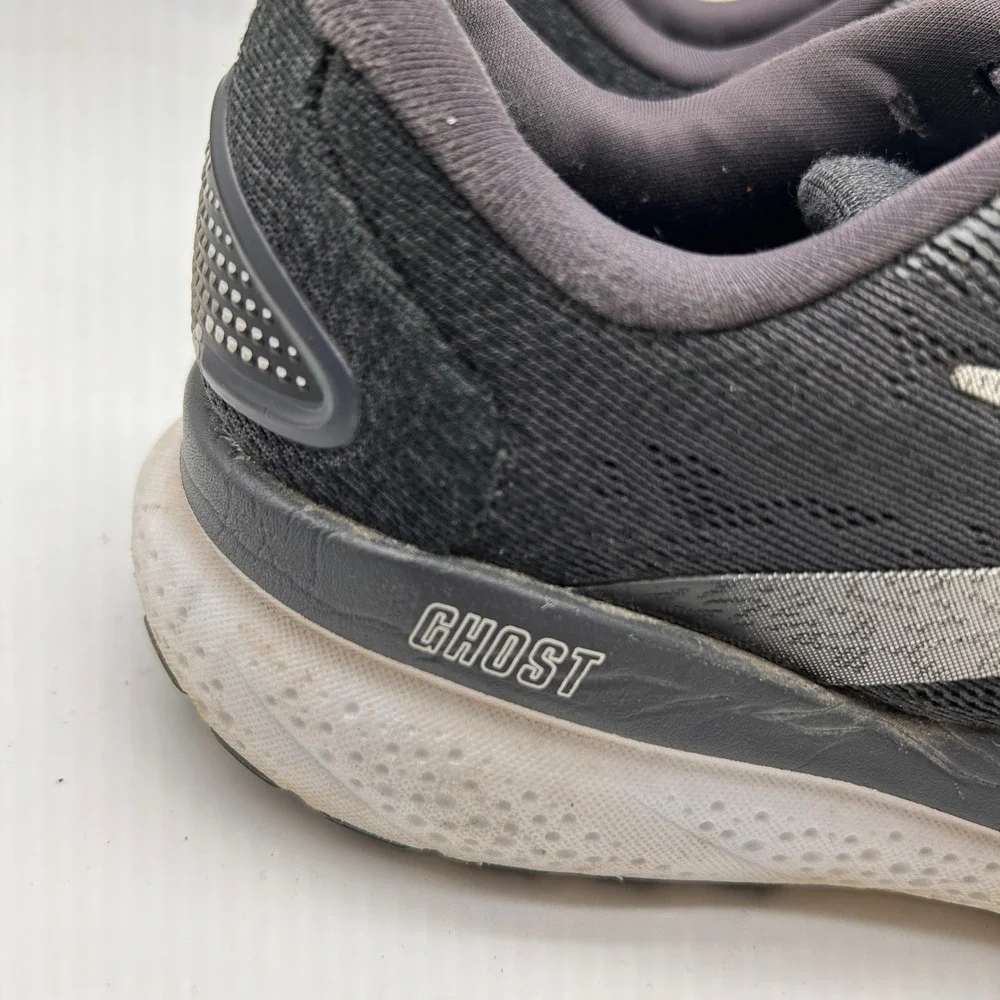 Brooks Ghost Running Shoes Athletic Sneakers Black White Women's Size 7.5 Medium